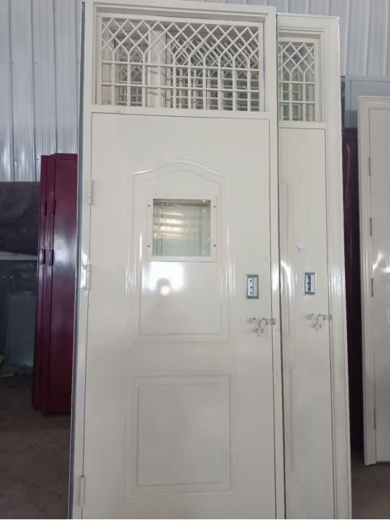 海北学校教室门 海北学校教室门