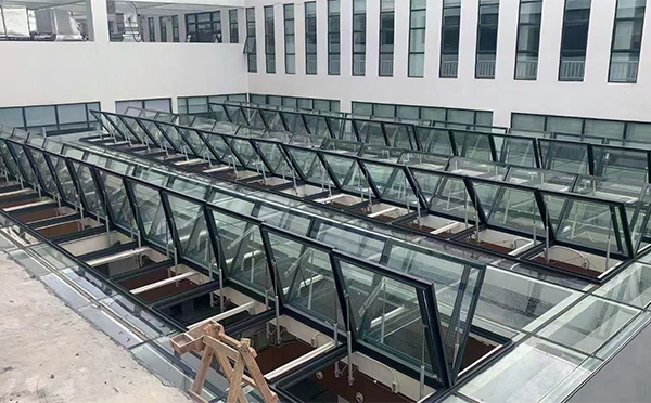 百安科技有限公司近期海北排烟窗项目案例分享 百安科技有限公司近期海北排烟窗项目案例分享