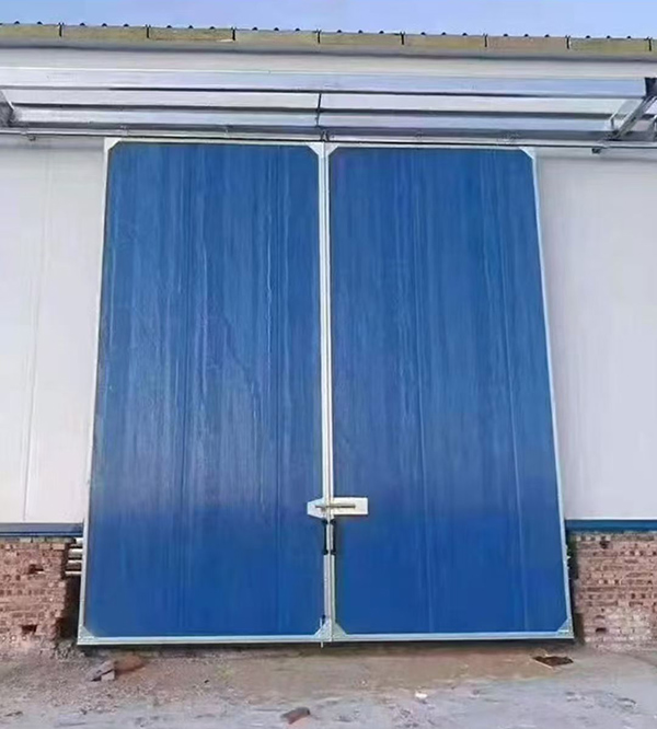 海北工业门在大型仓储物流通道中的应用实例